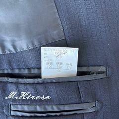 大きいサイズのスーツの画像