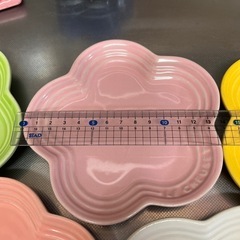 ルクルーゼ　食器セットの画像