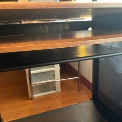 パソコンデスクの画像