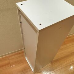 カラーボックス（白）　白い棚の画像
