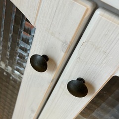 清楚なカントリーテイストキャビネットの画像