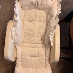 コンビ ハイローチェアの画像