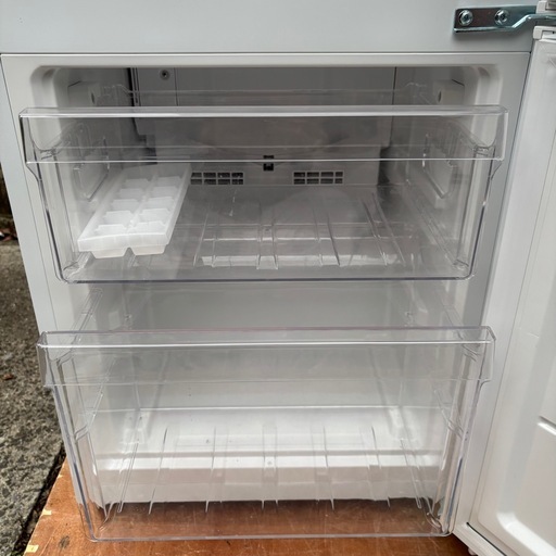 　 ?福岡市東区配送設置無料?【⭐️全額返金保証⭐️】 　NITORI ニトリ NTR-140WH 2ドア冷凍冷蔵庫 140L　霜取り