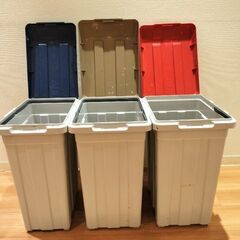 ゴミ箱3個セット　あげますの画像