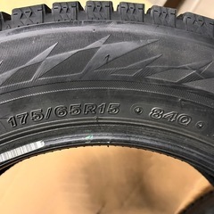 175/65R15 ブリヂストン VRX2 2022年製 スタッドレスタイヤ 冬タイヤ ②の画像