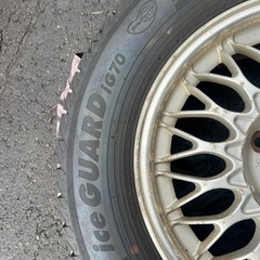 冬タイヤ YOKOHAMA iceGUARD iG70 215/60R16（2021年製）アルミホイール付 4本セットの画像