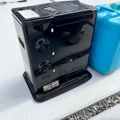 ストーブ・灯油缶2個セットの画像