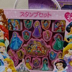 ディズニープリンセス　馬車置き時計＆スタンプセット＆リトルマーメイド回転ライト（持ち手付き）の画像