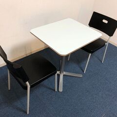 IKEA ダイニング3点セット BILLSTA ・HERMAN CHAIR　天板強化硝子トップ Made in Germany イケアカフェテーブルの画像