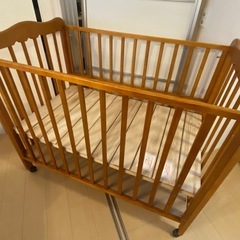 ベビーベッドの画像