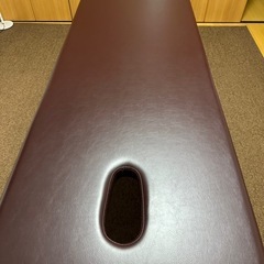 施術ベッド 有こ孔の画像