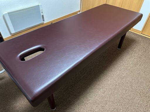 施術ベッド 有こ孔