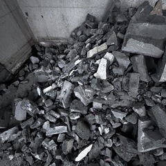 パーキングや穴埋め用コンクリートクズあげますの画像