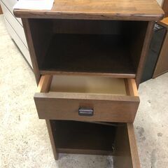 【リサイクルショップどりーむ天保山店】No.4950　小さめな棚　収納家具　物置の画像