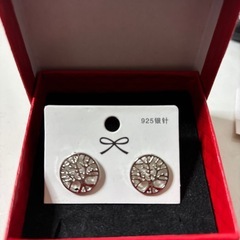 丸ピアスの画像