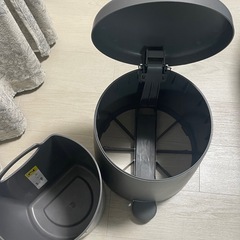 足踏み開閉 ゴミ箱の画像