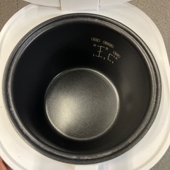 24年型炊飯器 2合 ホワイト デジタル表示の画像