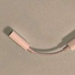 純正ライトニングケーブル+USB Type - C とライトニングとオーディオアダプターのセットの画像