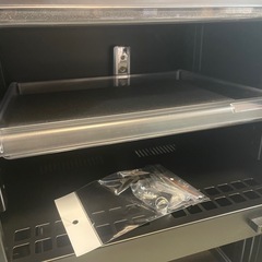 東洋リビング カメラ用防湿保温庫 ED-165CDB 動作確認済み 鍵付き 2014年製中古の画像