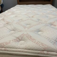 セミダブルベッドセット シモンズ ボックス37 ベッドフレーム マットレス🚚自社配送時💳代引き可🚚(現金、クレジット、スマホ決済対応)の画像