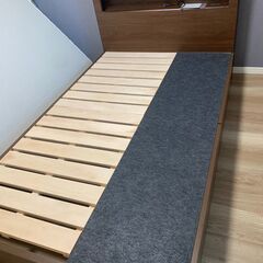 セミダブルベッドセット シモンズ ボックス37 ベッドフレーム マットレス🚚自社配送時💳代引き可🚚(現金、クレジット、スマホ決済対応)の画像