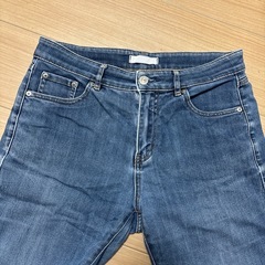 ユニクロ　UNIQLO UJ デニム　ジーパン　ブルー　青　ストレート？の画像