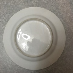 皿　食器　可愛いペンギン絵皿の画像