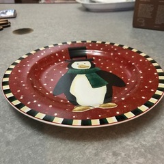 皿　食器　可愛いペンギン絵皿の画像