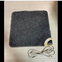 ホットカーペット　1人用　デスク下　電気カーペット　ペットにもの画像