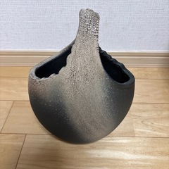 モダン陶器 花器 黒マット アートデザイン フラワーベース インテリア オブジェの画像