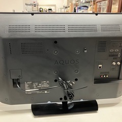 I2511-250 SHARP 液晶カラーテレビ 2T-C32AE1 32インチ 2019年製 地上波のみ視聴確認済み リモコン付き 中古の画像