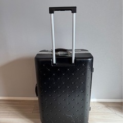 無料壊れたキャリーケースの画像