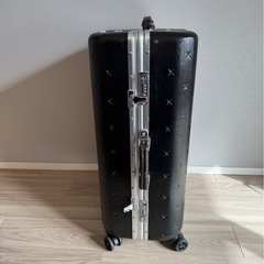 無料壊れたキャリーケースの画像