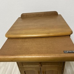 カリモク電話台の画像