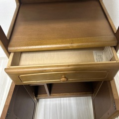 カリモク電話台の画像