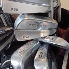 ゴルフバッグ　アイアン複数の画像