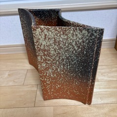 焼締風 アート陶器 花器 フラワーベース モダン インテリア 高さ26cm 幅35cmの画像