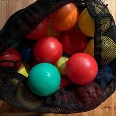 ボールプールのボールの画像