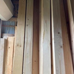 🪵本日、質の良い間柱、入荷しました‼️人気商品の為、早いモノ勝ちです。間柱1.5寸×3m(ww無垢材)約45×105×約3m 　木材　材木　diy　リノベーションの画像