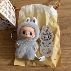 公式購入　ラブブ　イニシャル　Cの画像