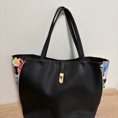 花柄アクセントバッグの画像