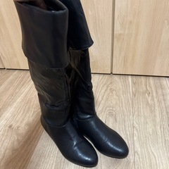 FOREVER21黒ブーツ　22〜22.5cmの画像
