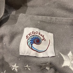 エルゴベビー　抱っこ紐　グレー
の画像