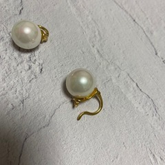 パールピアスの画像