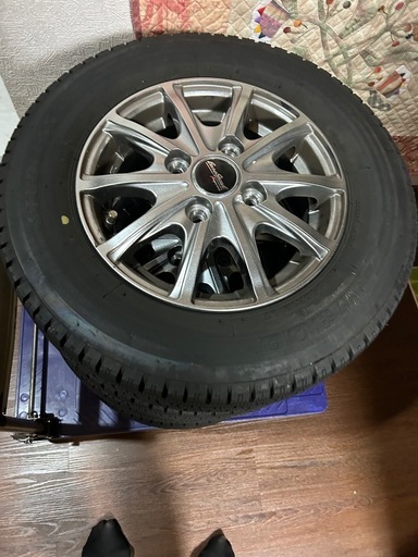 タイヤ　ホイール　タイヤチェーン