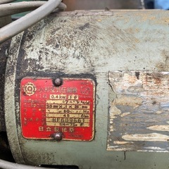 日立エアーコンプレッサーの画像