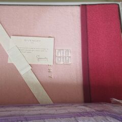 ジバンシー　GIVENCY　毛布　ベルーナ　敷きパット　シングルサイズ　未使用品２点の画像