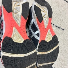 アシックスの画像