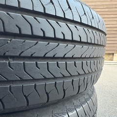 215/60R17 中古タイヤ　2本セットの画像