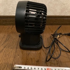 小型扇風機　首振り機能あり　USB仕様の画像